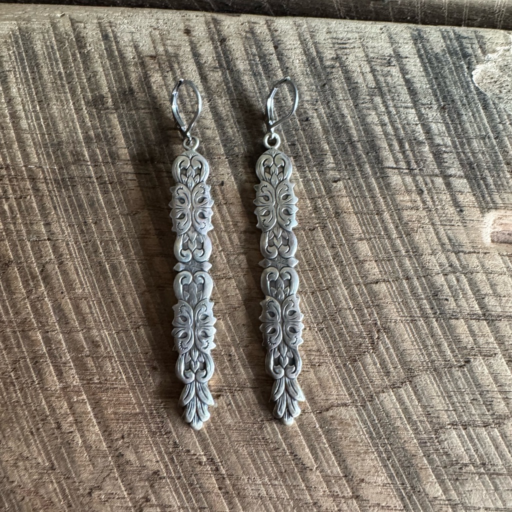 Elegant Sterling Silver Dangle Earrings Made To Look Like Spoon Handles Artisan 46$